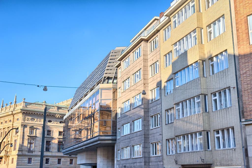 Ostrovni 7 Apartments Прага Екстер'єр фото